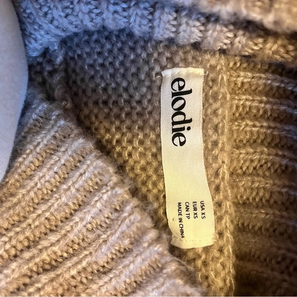 Elodie Cropped Knit Sweater in grey - Picture 6 of 7